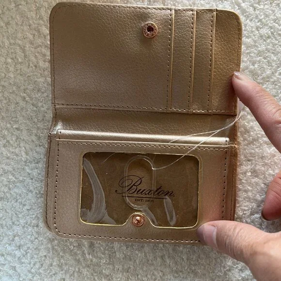 Women's Bifold Card Wallet w/ Hearts Pattern - Picture 4 of 4